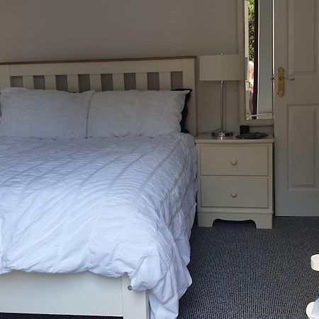 Seafront Apartment, Ground Floor, Free Parking Newcastle  Exterior photo